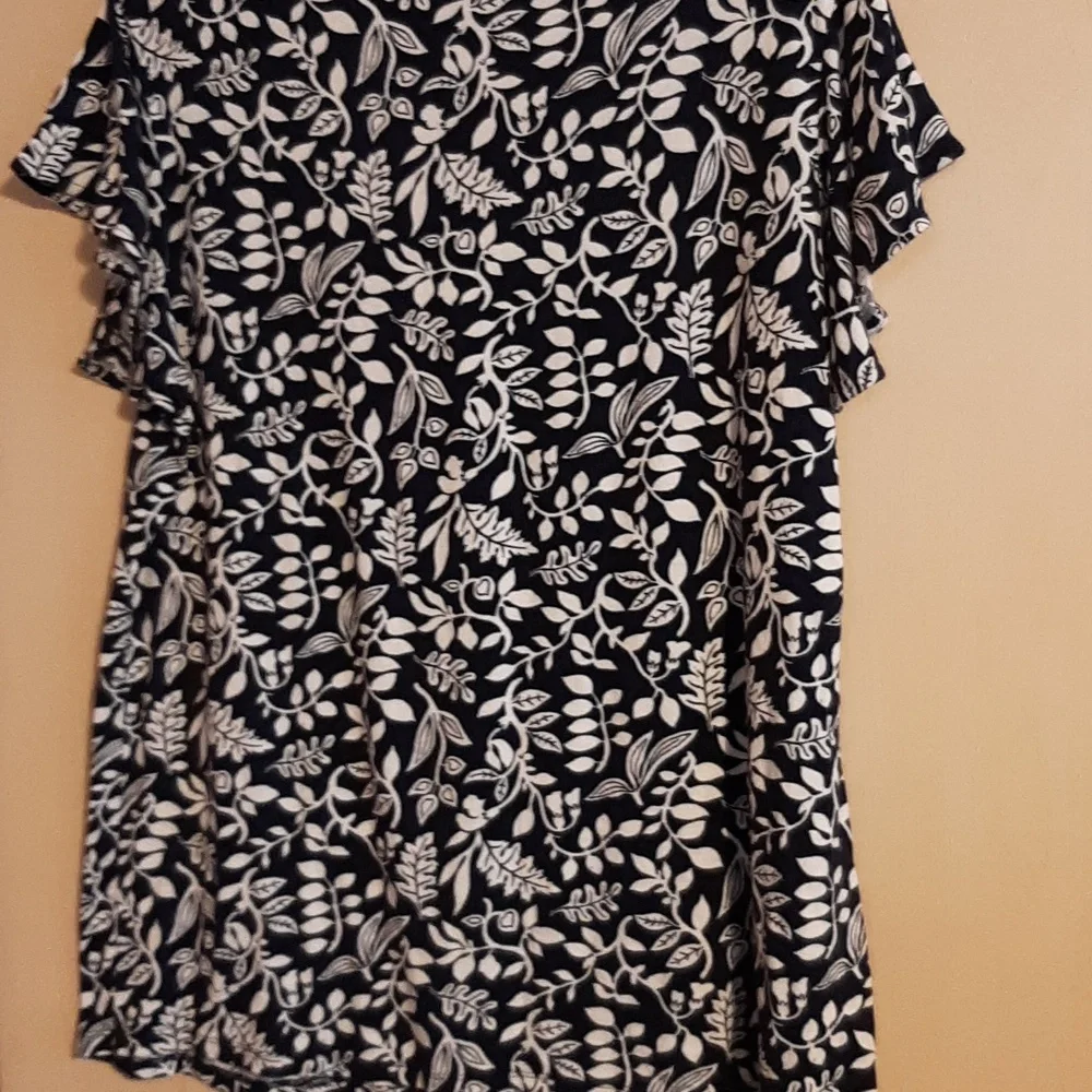 Ann Taylor Xl Floral Print Top - Picture 3 of 4